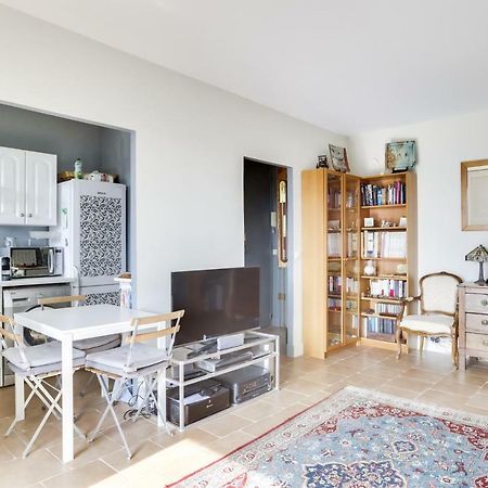 Charming Apartment With Terrace By Weekome Parigi Esterno foto