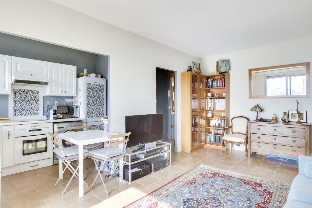Charming Apartment With Terrace By Weekome Parigi Esterno foto