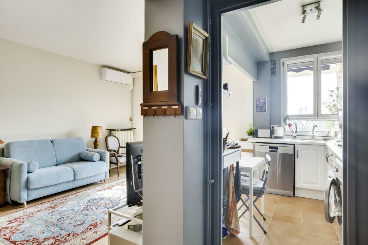 Charming Apartment With Terrace By Weekome Parigi Esterno foto
